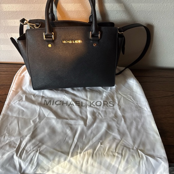 Michael Kors Selma Saffiano Leather Medium Satchel Black - Picture 1 of 8
